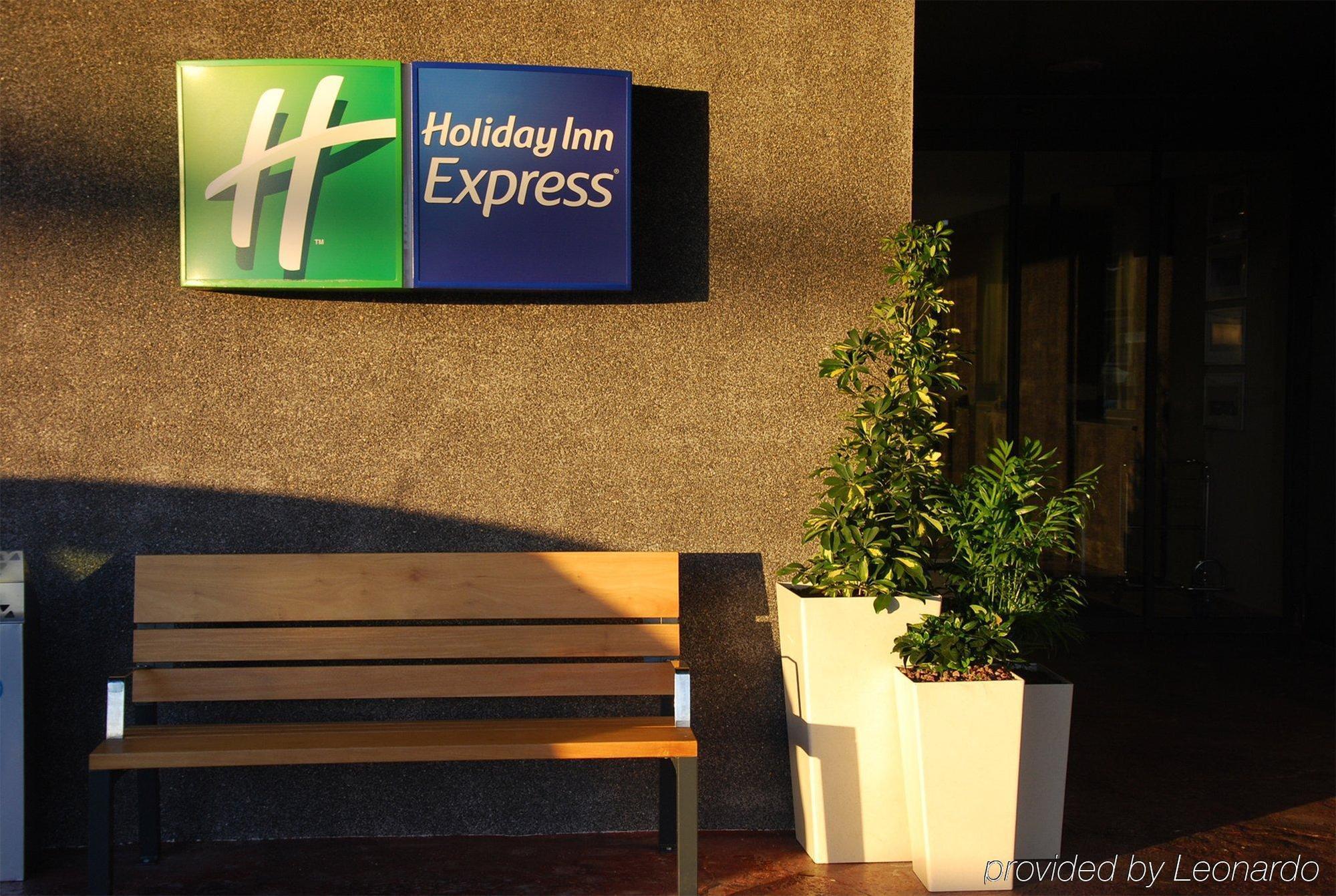 Holiday Inn Express Campo De Gibraltar-Barrios, An Ihg Hotel Лос-Барріос Екстер'єр фото